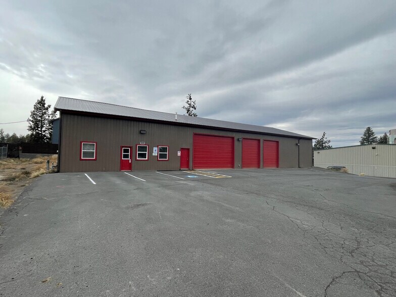 61563 American Loop, Bend, OR for sale - Building Photo - Image 1 of 1