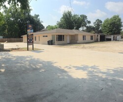 2602 Campbell Rd, Houston TX - Convenience Store