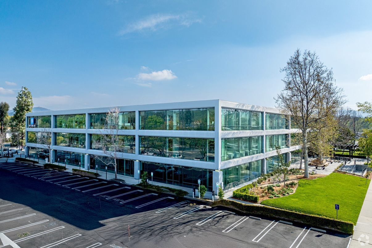 2625 Townsgate Rd, Westlake Village, CA for lease Building Photo- Image 1 of 34