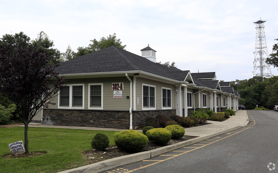 382 Route 59, Monsey, NY for sale - Primary Photo - Image 1 of 1