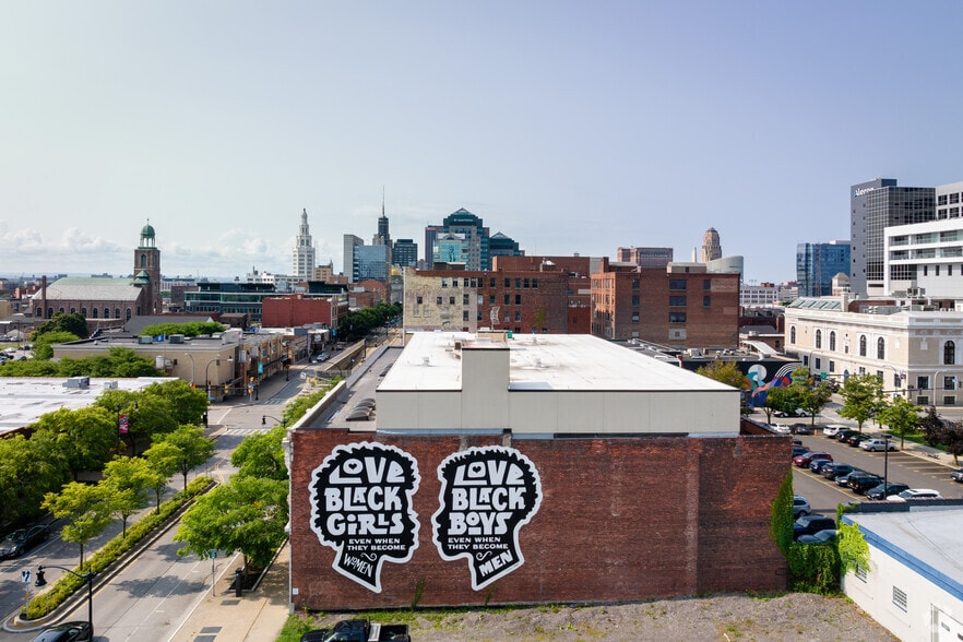 712-716 Main St, Buffalo, NY for lease - Building Photo - Image 3 of 13