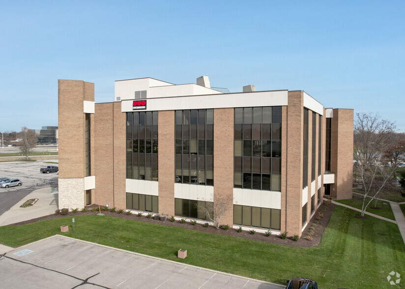 9101 N Wesleyan Rd, Indianapolis, IN for lease - Building Photo - Image 3 of 11