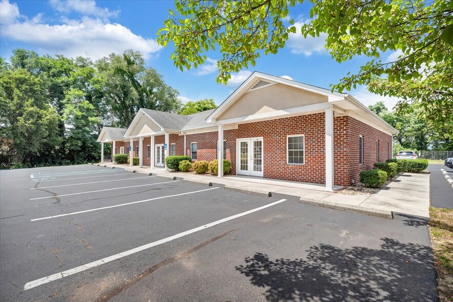 1101-1109 Electric Rd, Salem, VA for sale - Building Photo - Image 1 of 1