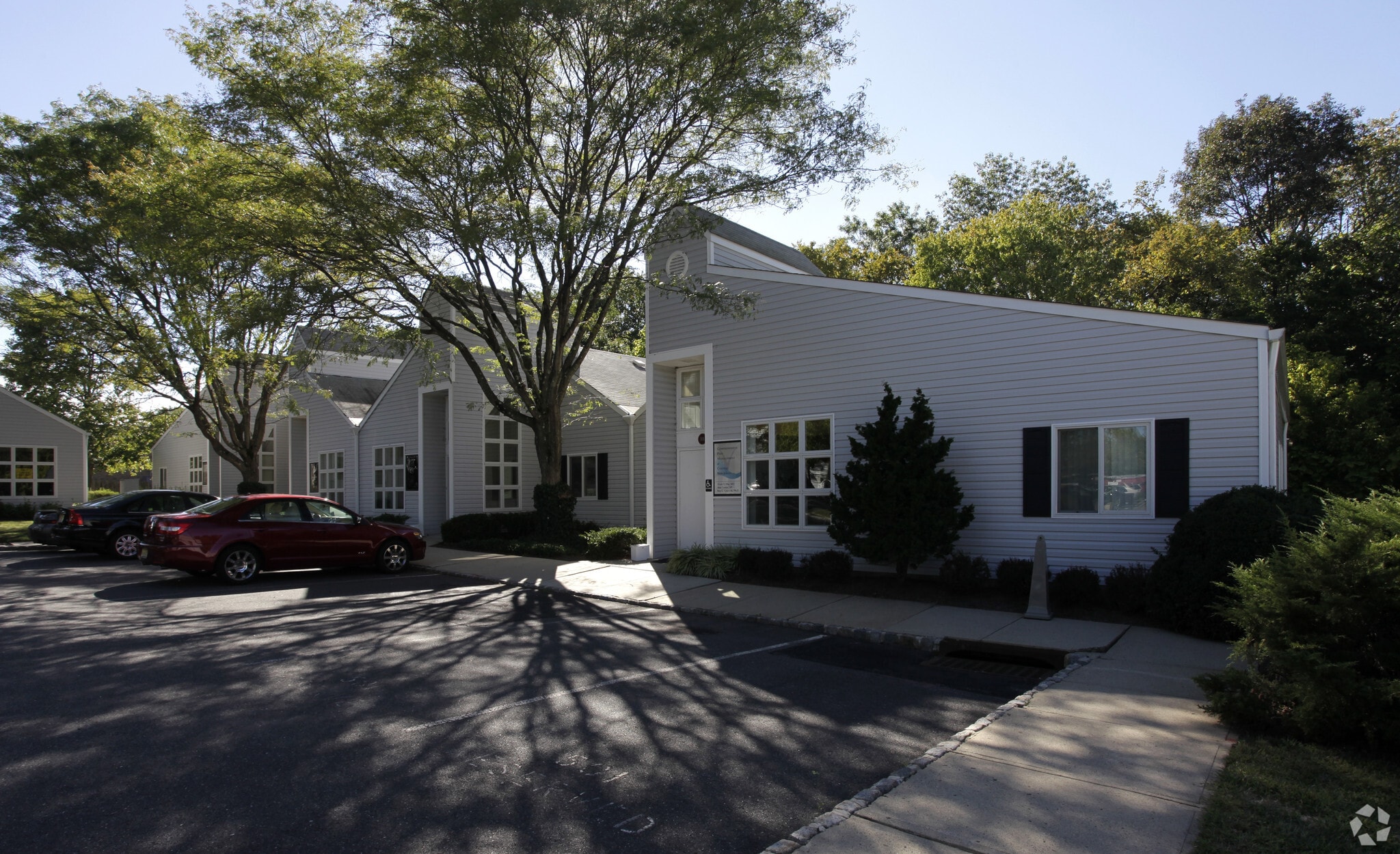 501 Omni Dr, Hillsborough, NJ for sale Primary Photo- Image 1 of 5