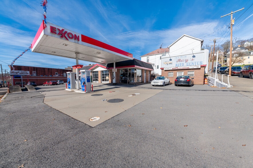 414 Corbin Pl, Fairmont, WV 26554 Gas/Service Station City Center