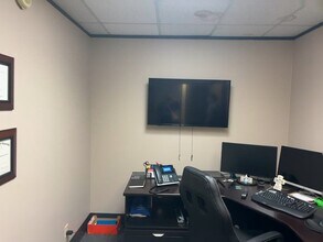 9776 Whithorn Dr, Houston, TX for lease - Commercial Listing Video