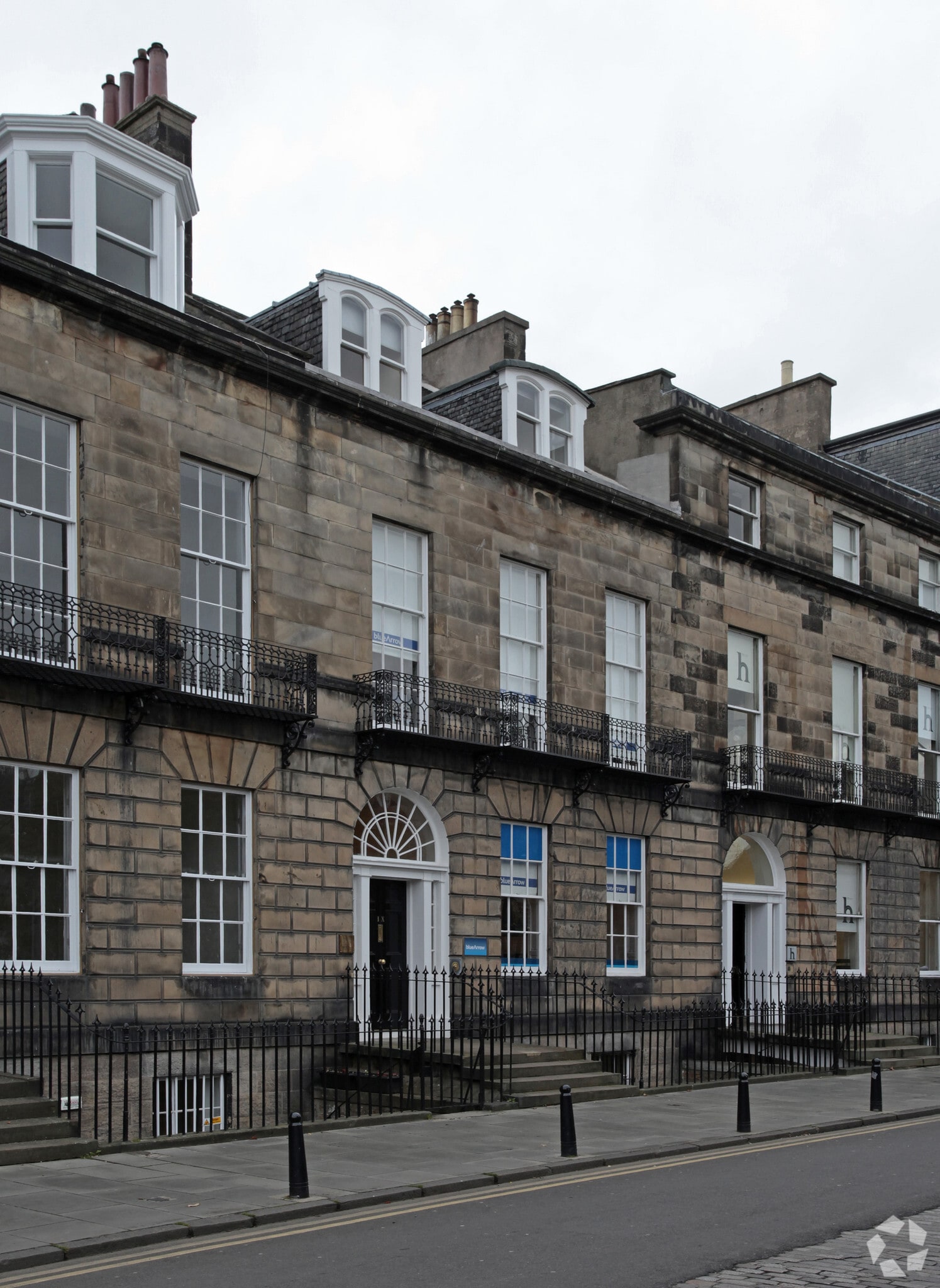 9 Coates Cres, Edinburgh for sale Primary Photo- Image 1 of 1