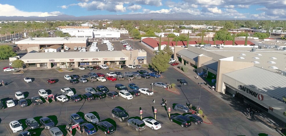 2190 E Fry Blvd, Sierra Vista, AZ for lease - Building Photo - Image 1 of 2