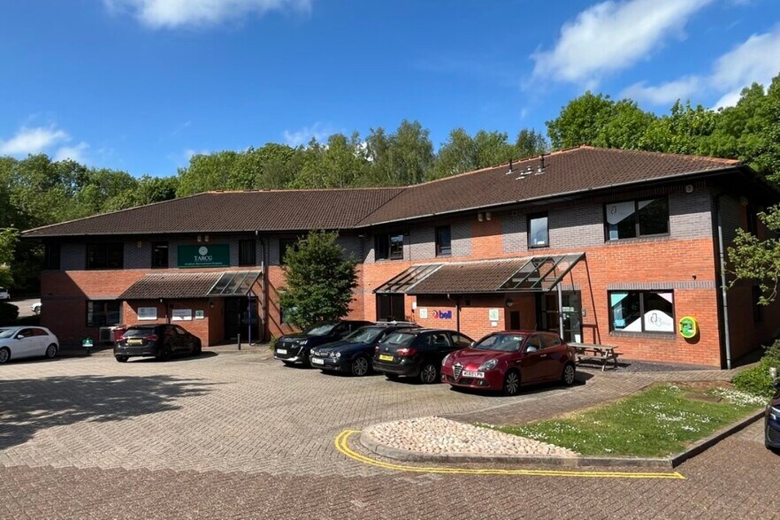 Pynes Hl, Exeter for sale - Primary Photo - Image 1 of 1