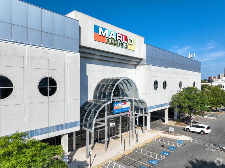 725 Rockville Pike, Rockville, MD for lease - Building Photo - Image 3 of 9