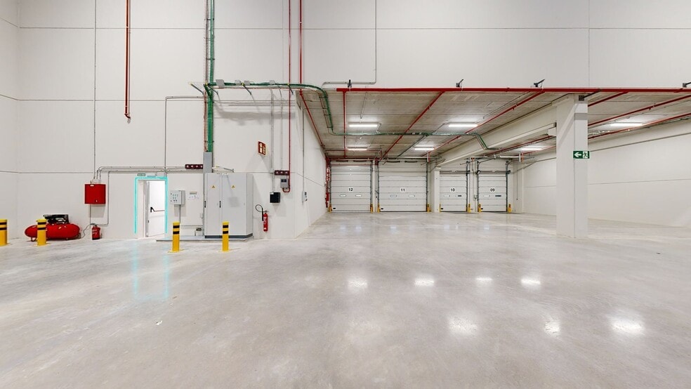 Calle San Norberto, 26, Madrid, Madrid for lease - Matterport 3D Scan - Image 2 of 22