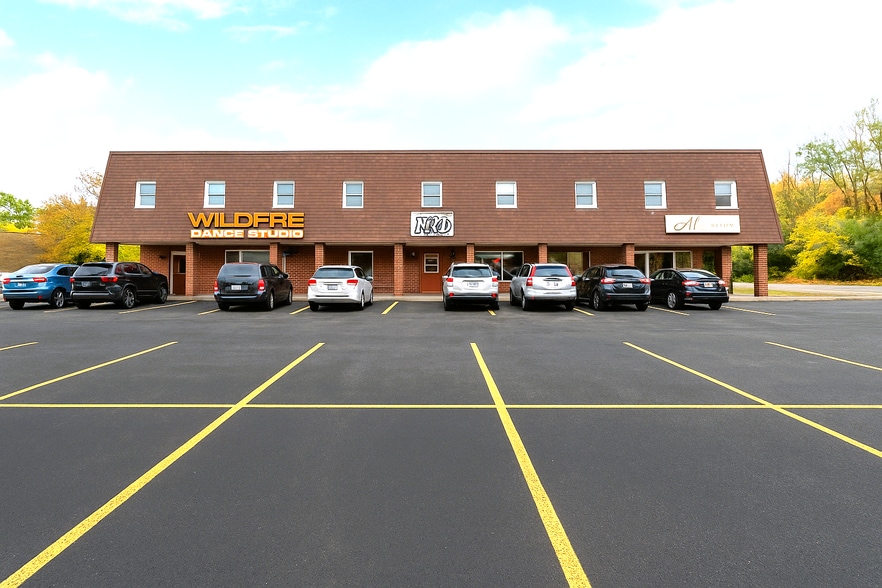 1657 Mentor Ave, Painesville, OH for lease - Building Photo - Image 2 of 2