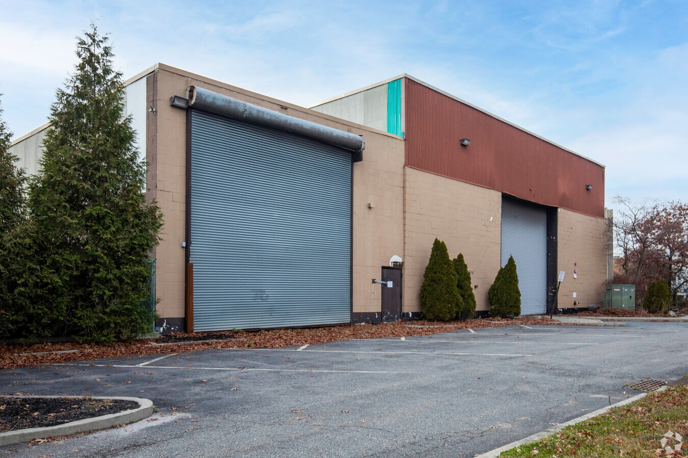 1590 Lakeland Ave, Bohemia, NY 11716