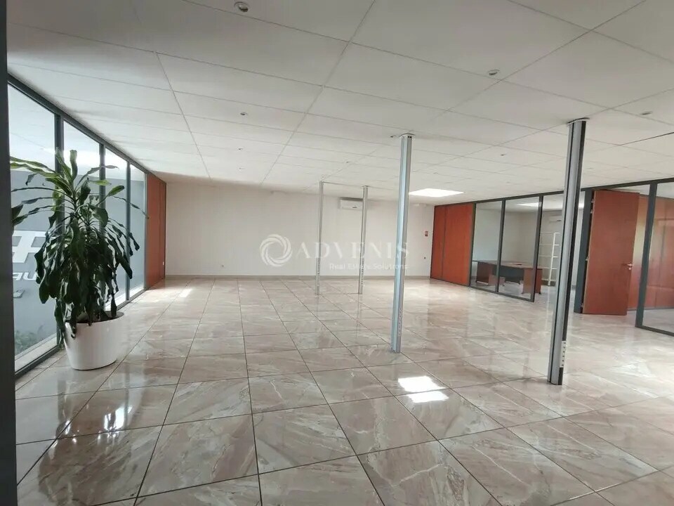 Location Bureaux 150 m² - Photo 1