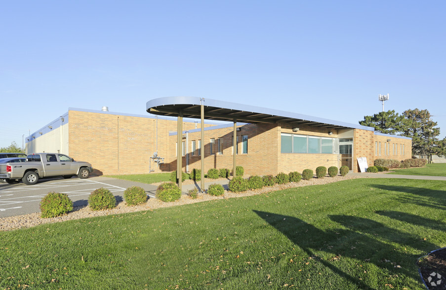7900 Computer Ave, Bloomington, MN for sale - Primary Photo - Image 1 of 1