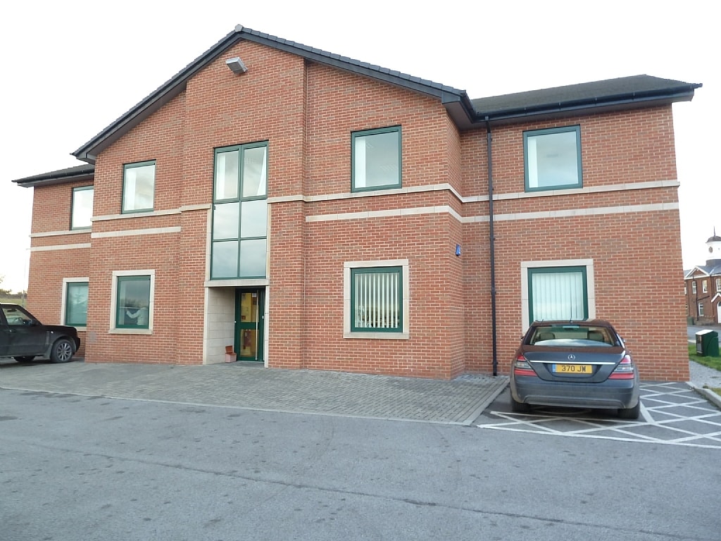 Dunston Rd, Chesterfield, DBY S41 9RD