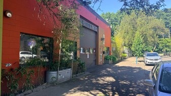 2104 N Willis Blvd, Portland OR - Commercial Real Estate