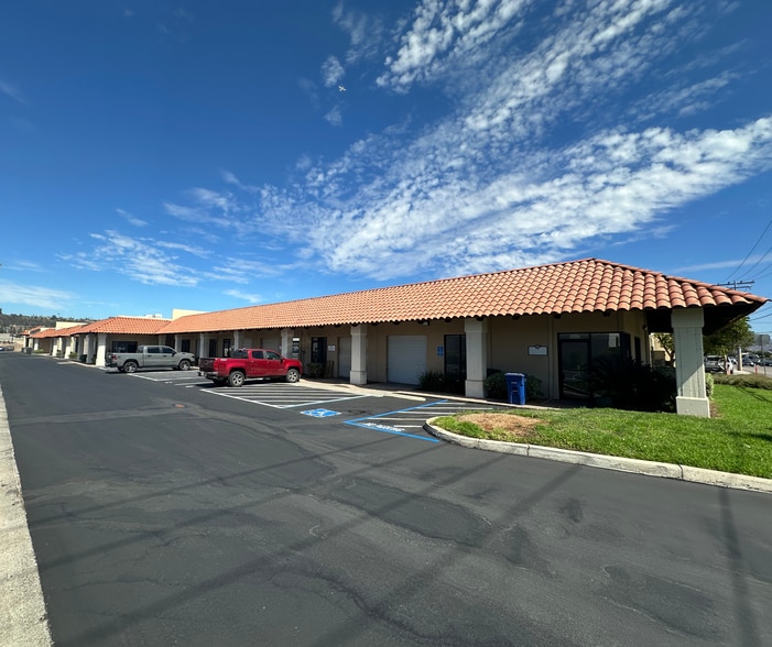 1160 Pioneer Way, El Cajon, CA for lease - Building Photo - Image 1 of 3