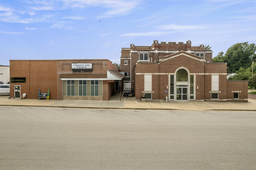 115-117 W Grand Ave, Tonkawa, OK for sale - Building Photo - Image 1 of 51