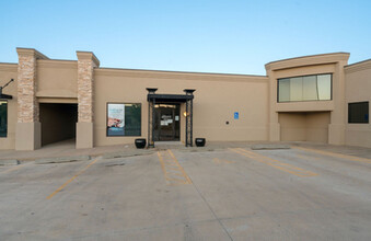 5366 NW Cache Rd, Lawton, OK for lease Building Photo- Image 2 of 36