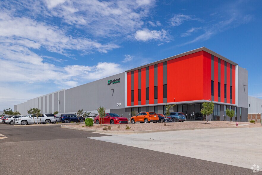 7421 N Reems Rd, Glendale, AZ for sale - Primary Photo - Image 1 of 1