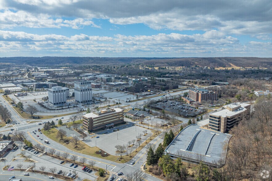 200 International Cir, Hunt Valley, MD for lease - Building Photo - Image 2 of 9