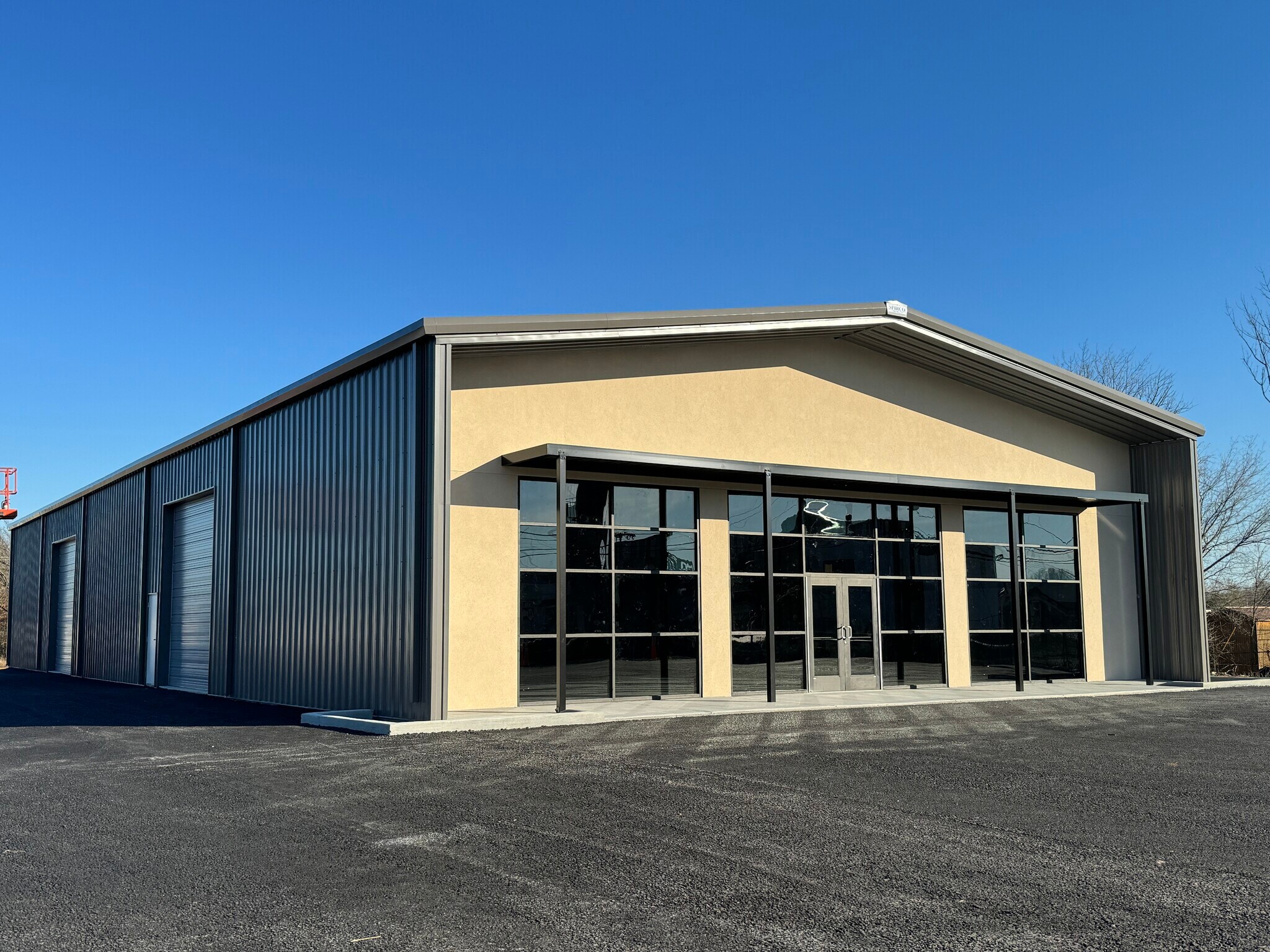 306 Industrial Rd, Murray, KY for sale Primary Photo- Image 1 of 1