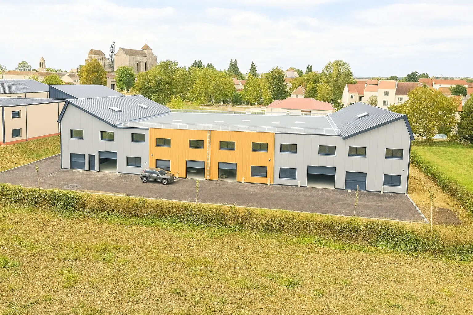 Flex in Hérouville-en-Vexin for sale Building Photo- Image 1 of 9