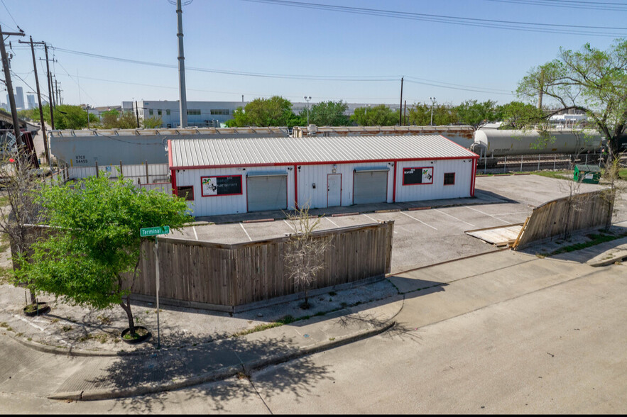 6555 Navigation Blvd, Houston, TX for sale - Building Photo - Image 1 of 50