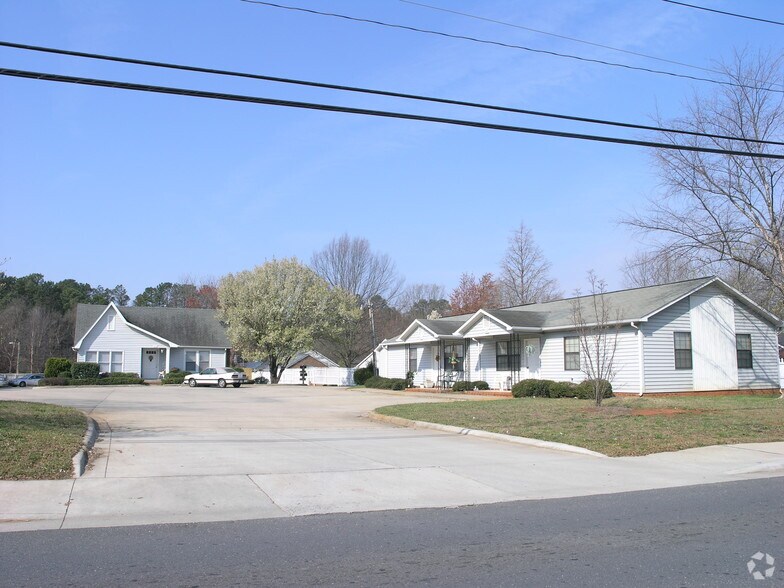 1813 India Hook Rd, Rock Hill, SC 29732