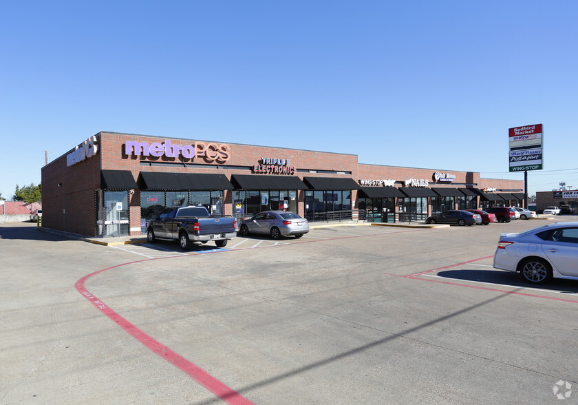 3333 W Camp Wisdom Rd, Dallas, TX for lease - Building Photo - Image 1 of 3