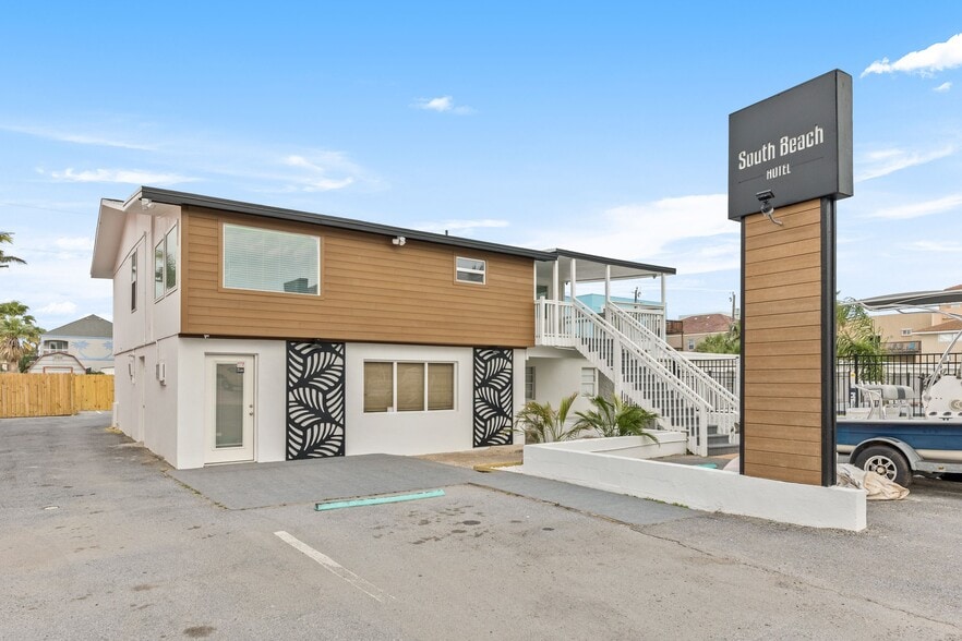 120 E Jupiter Ln, South Padre Island, TX for sale - Building Photo - Image 2 of 26