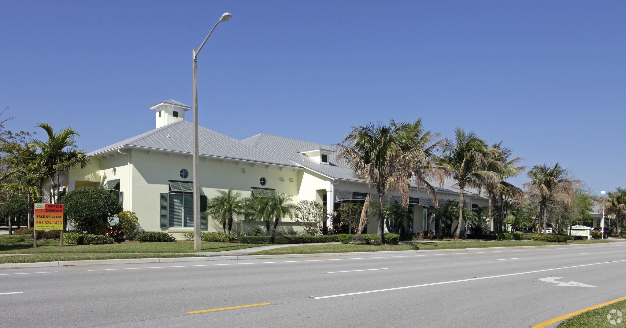 500 Maplewood Dr, Jupiter, FL 33458