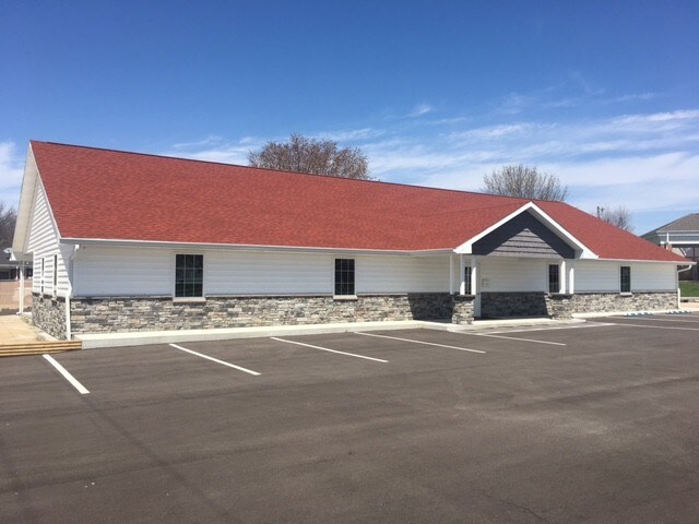 800 E Locust St, Fort Branch, IN for sale - Building Photo - Image 1 of 1