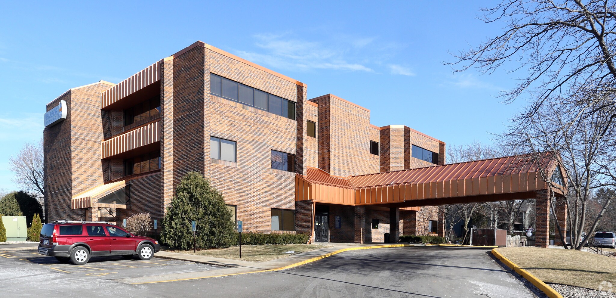 2711 Allen Blvd, Middleton, WI for sale Primary Photo- Image 1 of 1