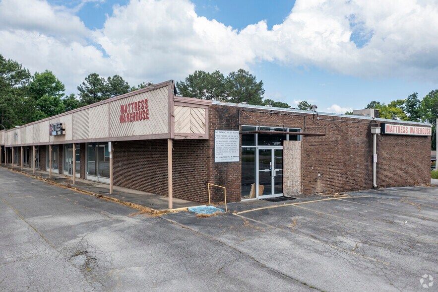 1601-1629 Center Point Pky, Center Point, AL for sale - Primary Photo - Image 1 of 1