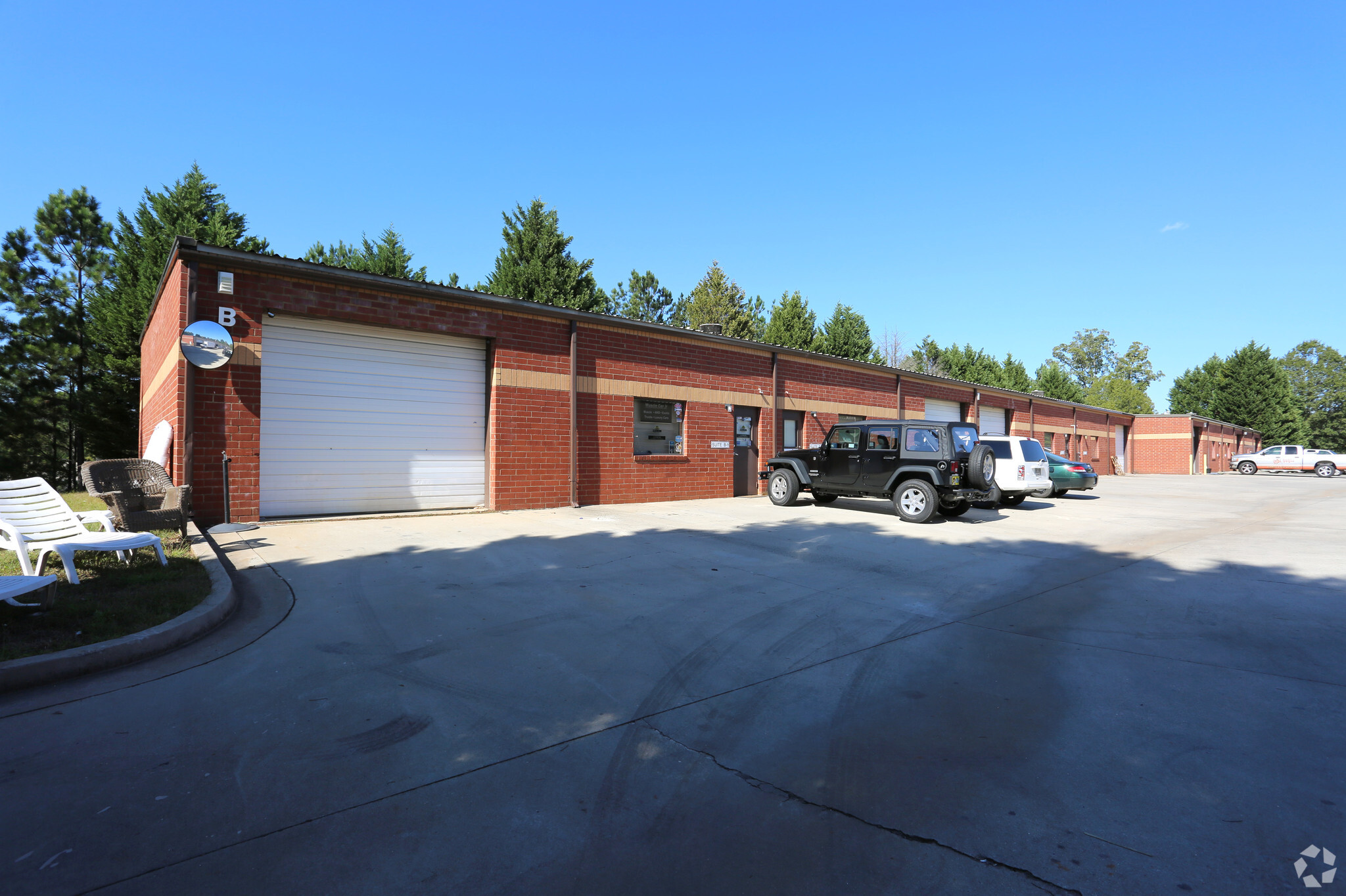 6820 Meadow Ridge Ct, Alpharetta, GA for lease Building Photo- Image 1 of 4