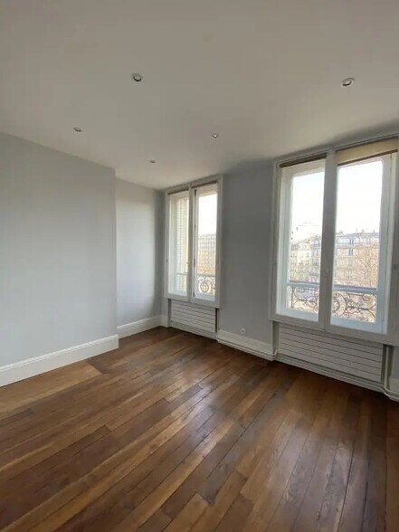 Office in Neuilly-sur-Seine for sale - Building Photo - Image 3 of 8