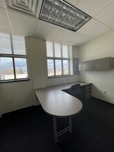 333 N Commercial St, Neenah, WI for lease Interior Photo- Image 1 of 1