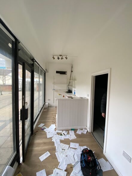 11 Fladbury Rd, London for lease - Building Photo - Image 2 of 4