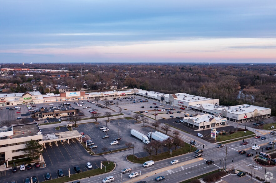 7511 Lemont Rd, Darien, IL for lease - Aerial - Image 3 of 3