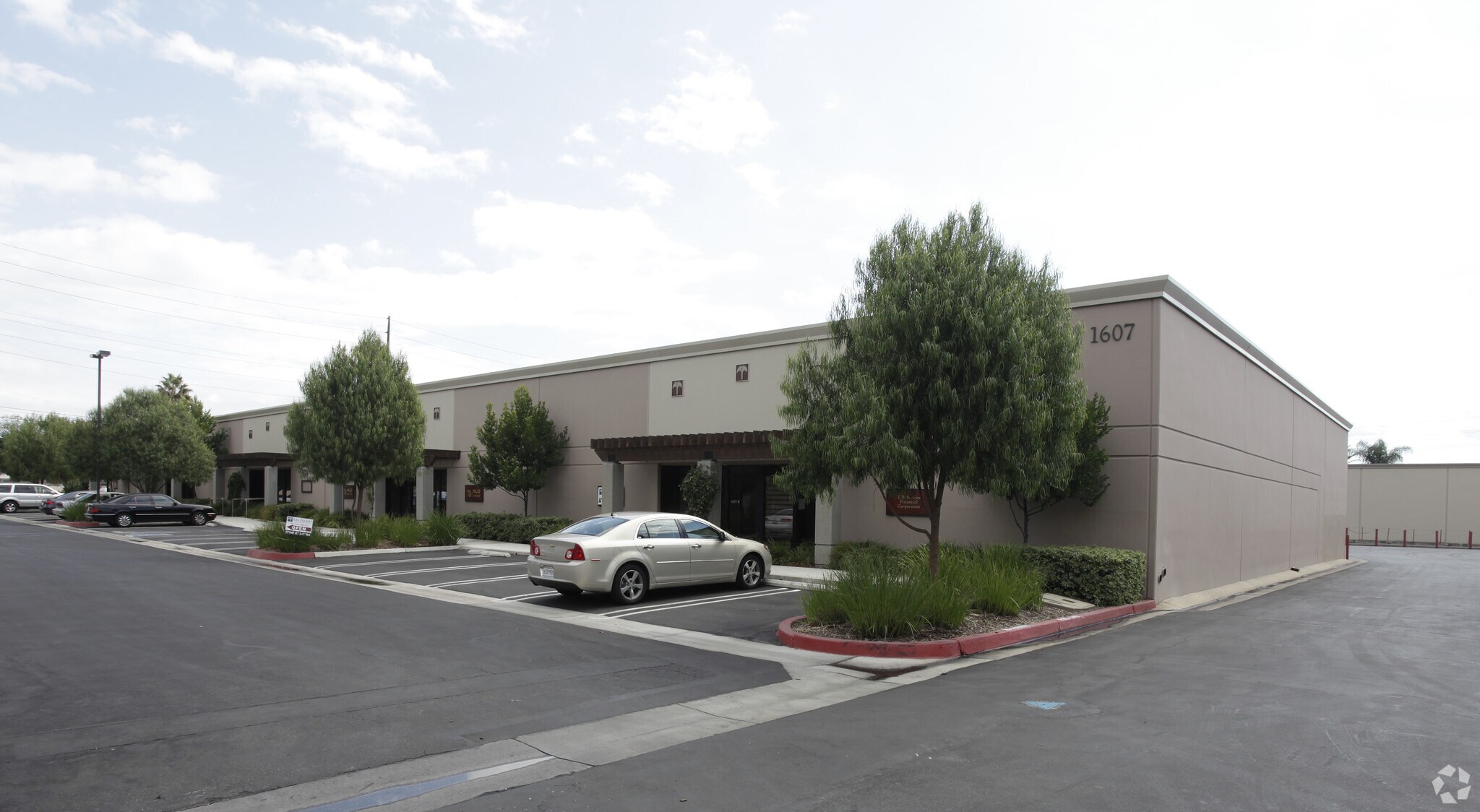 1607 E McFadden Ave, Santa Ana, CA for lease Building Photo- Image 1 of 7