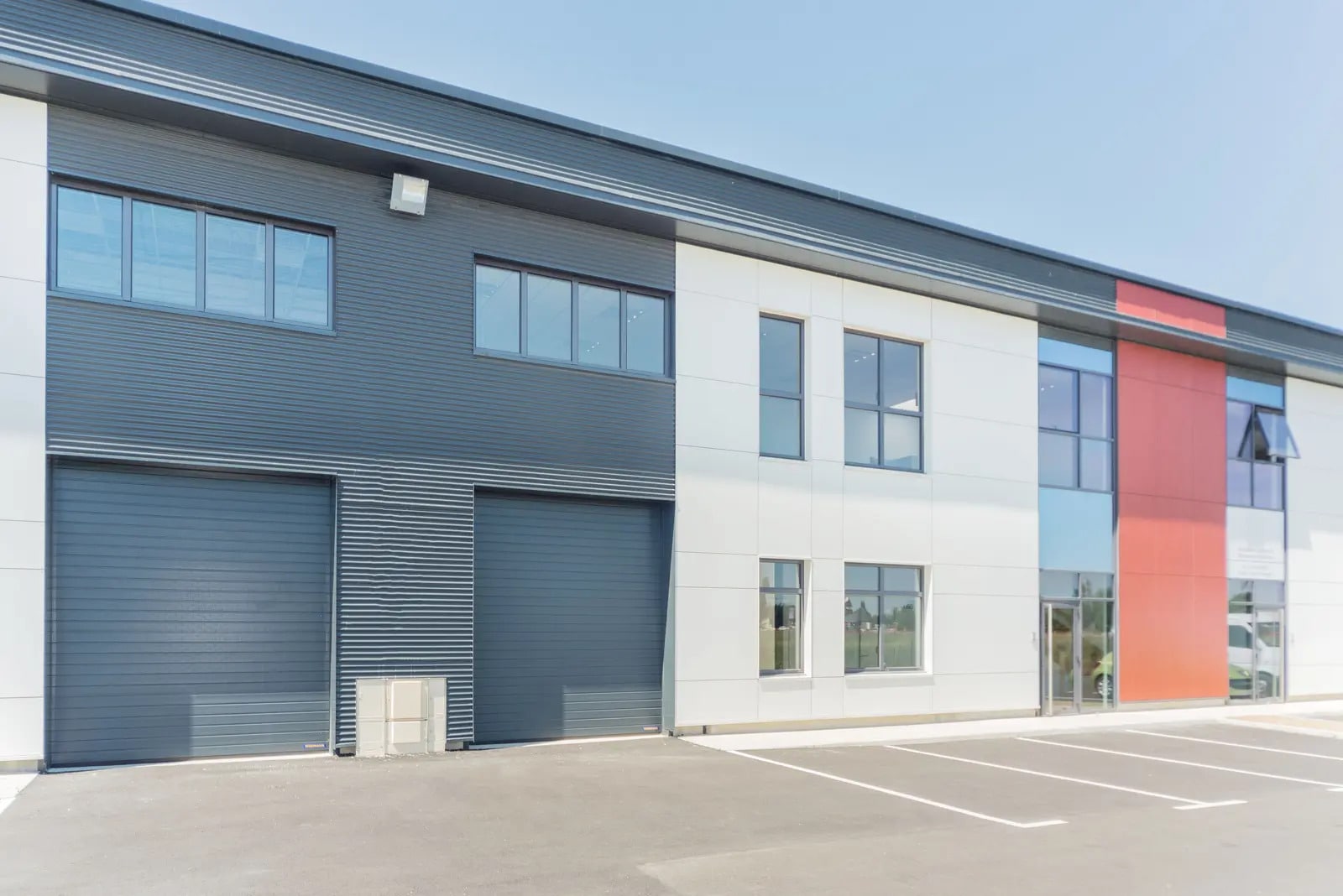 Flex in Lieusaint for lease Building Photo- Image 1 of 5