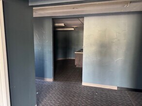 304 W Mcartor Rd, Dodge City, KS for lease Building Photo- Image 2 of 4