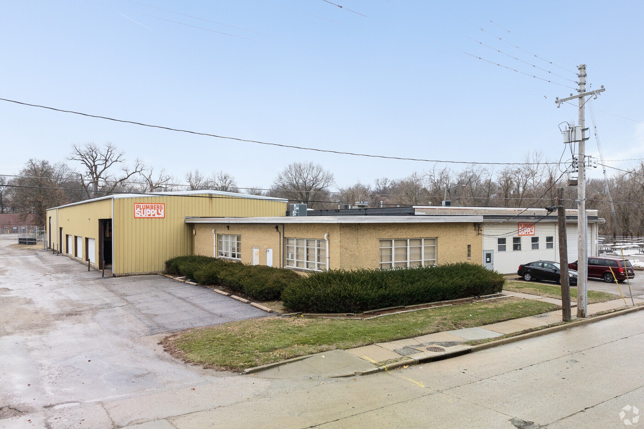 400 W Monroe St, Belleville, IL for lease Building Photo- Image 1 of 5