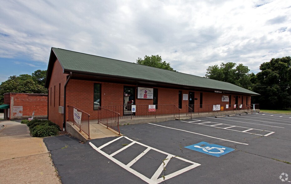 5155 W Cabarrus Ave, Concord, NC 28025