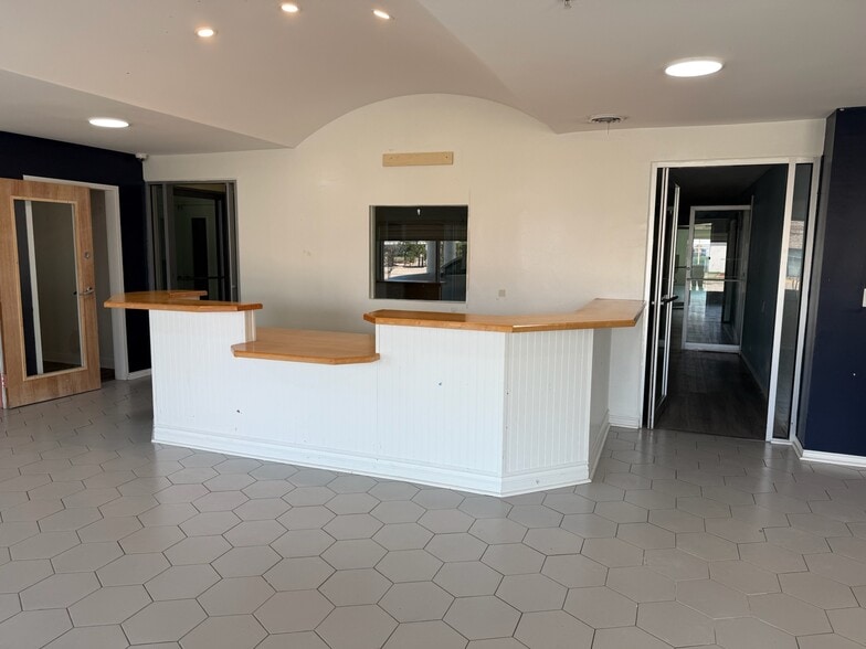 1445 Riverchase Dr, Coppell, TX for lease - Building Photo - Image 3 of 12