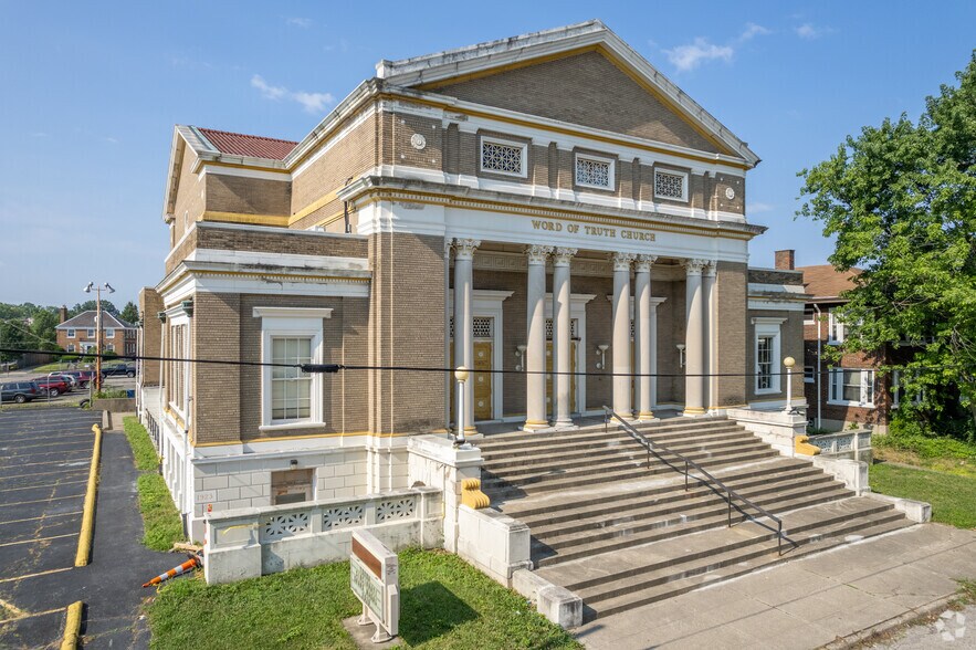 2039 Weyer Ave, Cincinnati, OH for sale - Primary Photo - Image 1 of 1