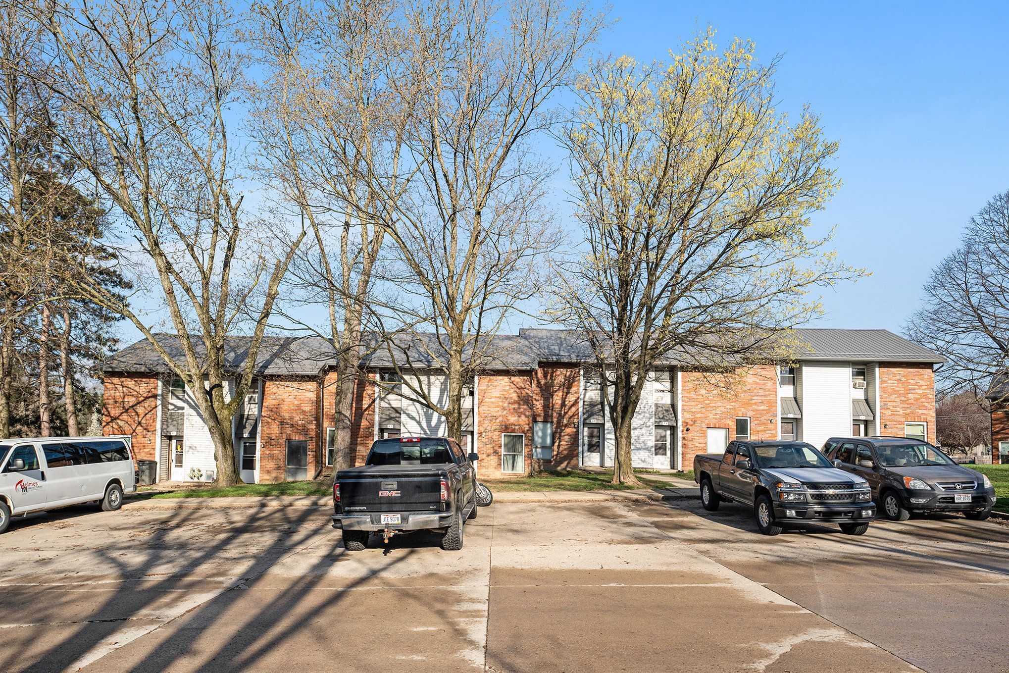 231 Engadine Ct SW, Sugarcreek, OH for sale Primary Photo- Image 1 of 1