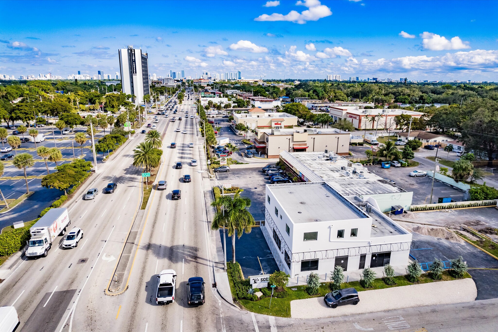 500 NE 167th St, Miami, FL for lease Building Photo- Image 1 of 24